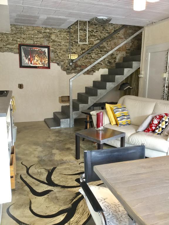 Loft Atypique Acomodação com café da manhã Villeneuve-de-Rivière Exterior foto